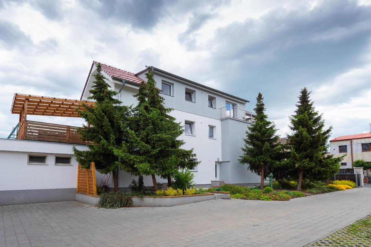 Apartments Anna And Ondra - Prague — Photos 2